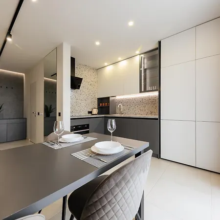 Luxury Apartments “Bozdosh” Uschhorod Exterior foto