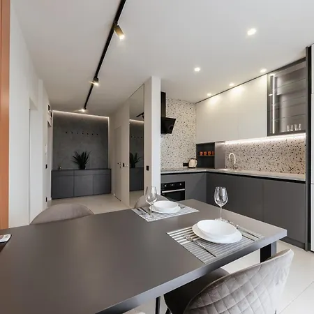 Luxury Apartments “Bozdosh” Uschhorod Exterior foto